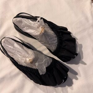 Naturalizer Elegant Black Women's sandals with a skirt